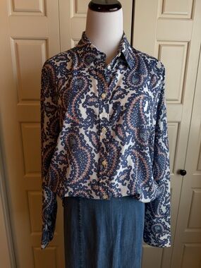 Banana Republic Paisley Button-Down Blouse in Navy & White with Coral Accents, L